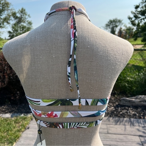 Vitamin A NWT Tropical Print Halter Bikini Top Size Medium - Picture 3 of 7